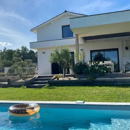 Villa Farniente - Newly Refurbished House With Swimming Pool Ecully
