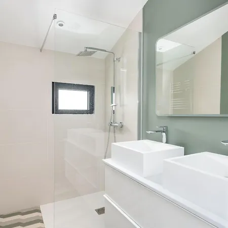 Farniente - Newly Refurbished House With Swimming Pool Ecully