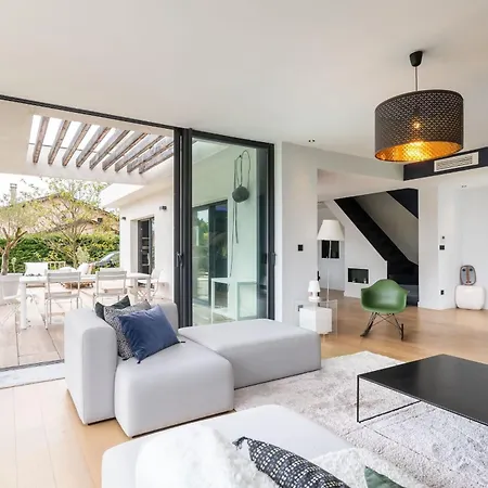 Farniente - Newly Refurbished House With Swimming Pool Ecully